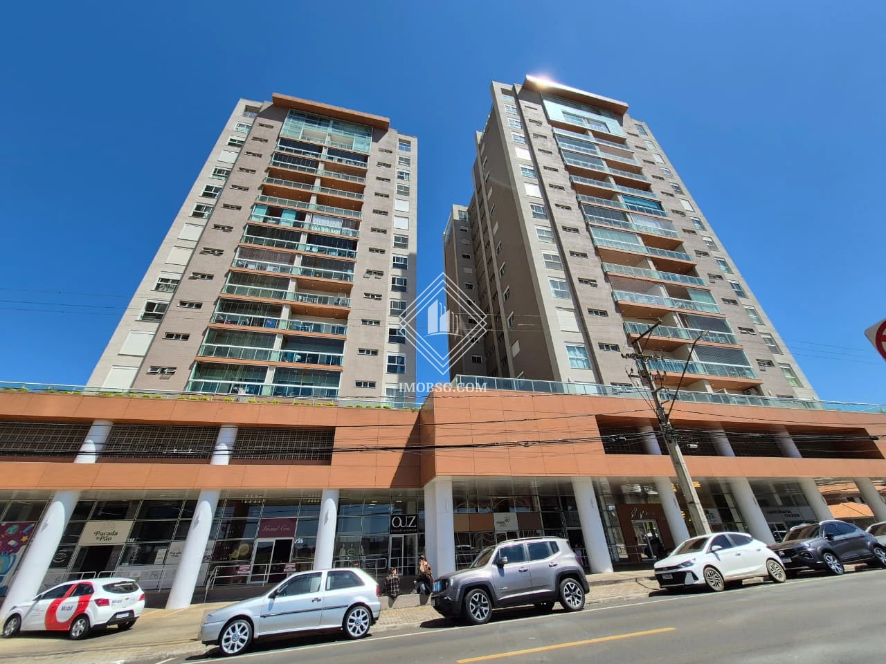 Apartamento - Condomínio Ed. Torres Cezanne