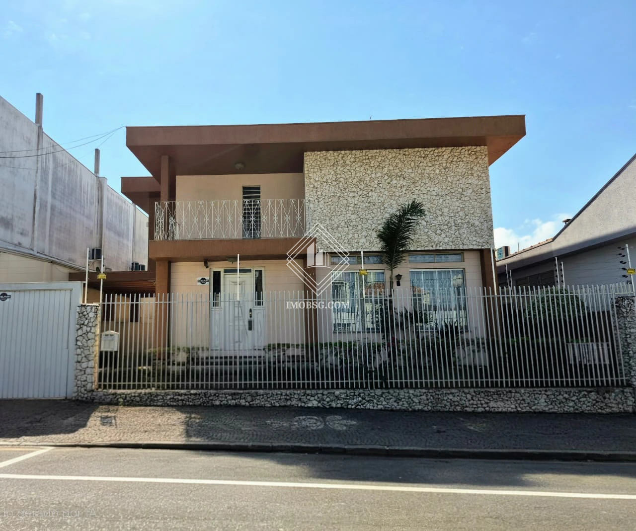 Casa Com 05 Suítes - Comercial Ou Residencial No Centro