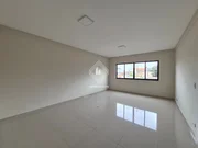 <strong>Locação - Sala Comercial de 75m²</strong>
