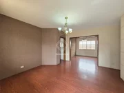 <strong>Casa para Venda e Locação - Centro</strong>