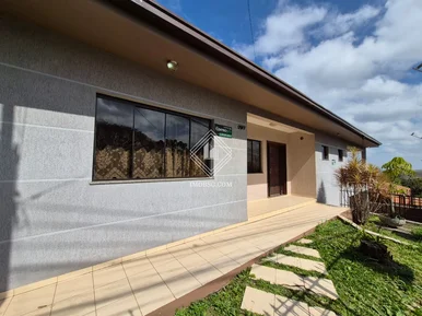 <strong>Casa para Venda e Locação - Centro</strong>