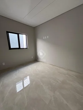 Residência De Esquina à Venda No Jardim Gianna