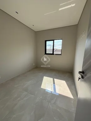 Residência De Esquina à Venda No Jardim Gianna