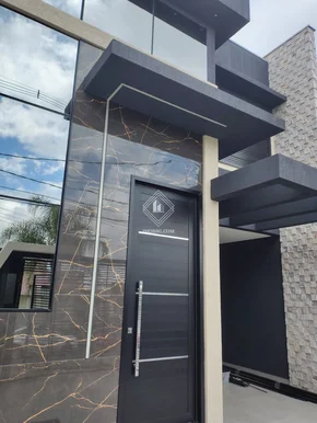 <strong>Sobrado com 4 quartos no Jardim Carvalho</strong>