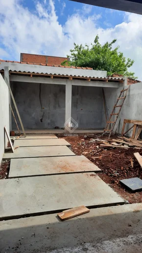 <strong>Casa com edícula no Castanheira</strong>