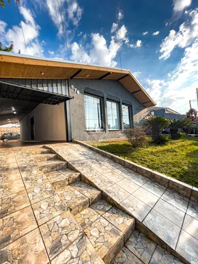 Casa Térrea Com Piscina Em Oficinas