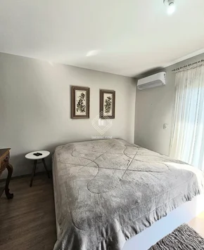 Sobrado à Venda Em Uvaranas