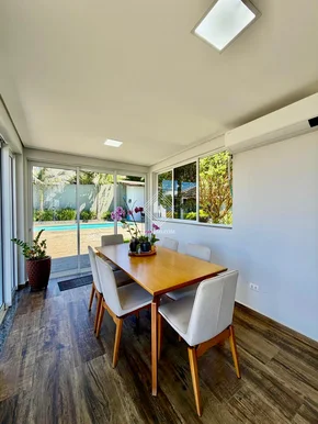 Casa De Esquina Em Oficinas