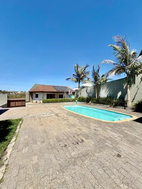 Casa De Esquina Em Oficinas