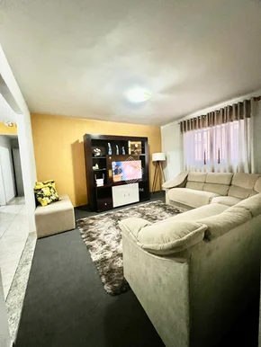 Casa Térrea Em Laje Semi-mobiliada