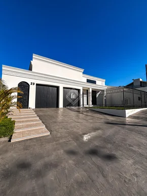 <strong>Casa térrea semimobiliada a venda no Jardim América</strong>