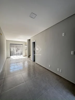 Sobrado A Venda Na Vila Marina Em Uvaranas