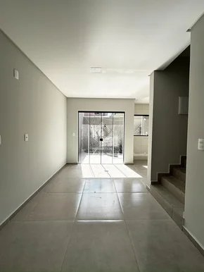 Sobrado A Venda Na Vila Marina Em Uvaranas