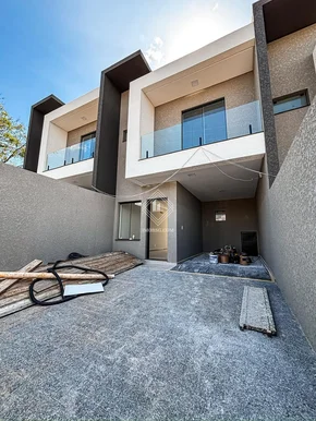 <strong>Sobrado a venda na Vila Marina em Uvaranas</strong>