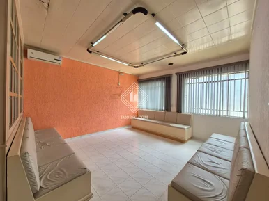 <strong>SALA COMERCIAL PARA CLINICA AO LADO DO BOM JESUS</strong>