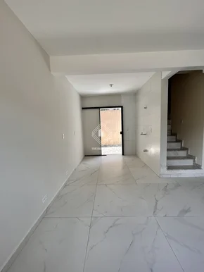 Sobrado á Venda No Jardim Carvalho