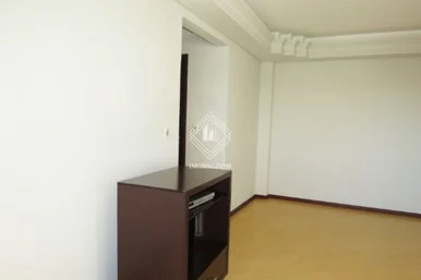 Apto No Edifício Lariju - São José