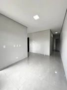 <strong>Casa com 2 quartos e grande terreno nos fundo</strong>