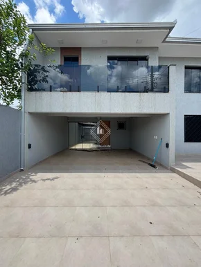 <strong>Sobrado 100% Individual com Piscina - Semi mobiliado</strong>