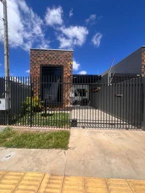 Casa Térrea Situada Na Região De Uvaranas