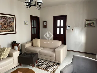 Casa Com Piscina - Bairro Orfãs