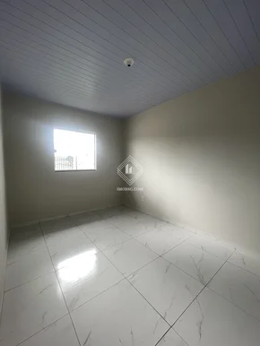 Casa Com Dois Quartos No Gsp