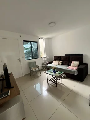 Sobrado - 3 Quartos (1 Suíte)