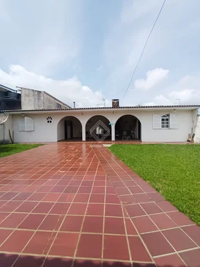 <strong>Casa com amplo terreno - Nova Rússia</strong>