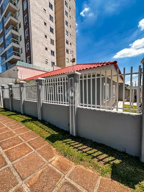 Casa à Venda - Bairro órfãs