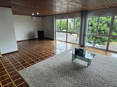 Casa De Esquina - Jardim América