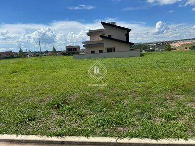 <strong>Terreno à Venda no Condomínio La Riserva</strong>