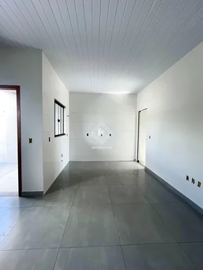 Casa Com Terreno No Contorno