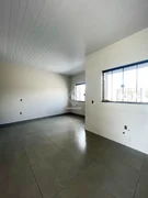 <strong>Casa com passagem lateral no Contorno</strong>