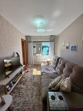 Casa Semimobiliada A Venda Com Edícula