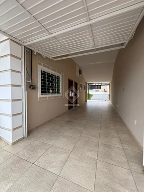 Residência Térrea Com Edícula E Piscina - Semi Mobiliada