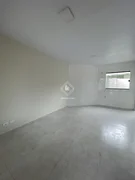 <strong>Casa no Lagoa Dourada (frente lado direito)</strong>