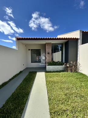 Casa Com 3 Quartos No Cará-cará