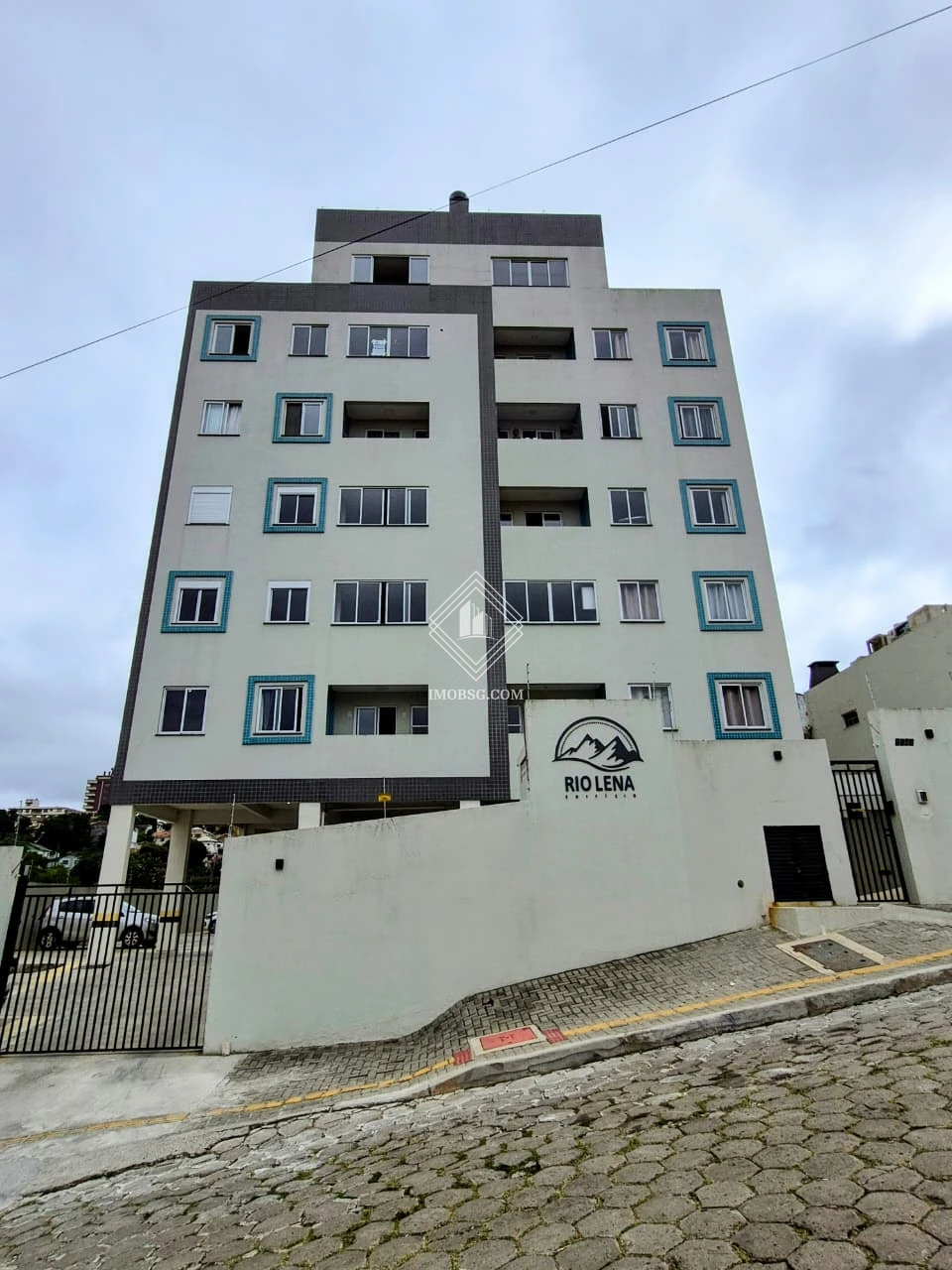 Apartamento Semimobiliado - Edifício Rio Lena