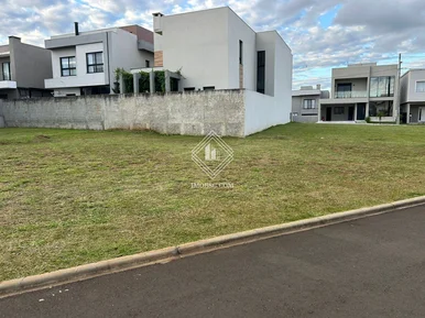 <strong>Terreno no Condomínio Doman</strong>