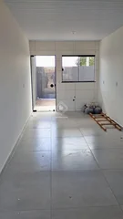 <strong>Casa com passagem lateral no Pq das Palmeiras</strong>