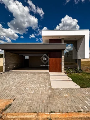 <strong>Casa com piscina no Ecoville I</strong>