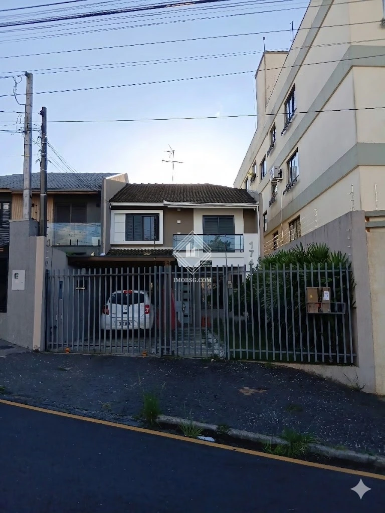 Casa à Venda - Localização No Final Da Av. Anita Garibaldi