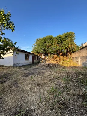 Residência Com Terreno Na Ronda