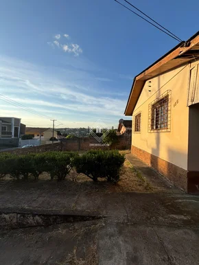 Residência Com Terreno Na Ronda
