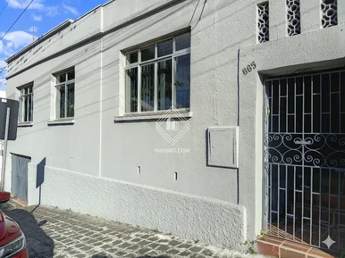 <strong>Casa comercial - Centro</strong>