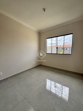Casa Com 3 Quartos E Churrasqueira