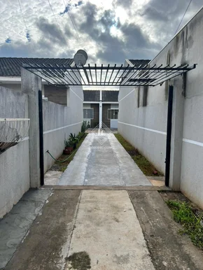 <strong>Casa - Uvaranas</strong>