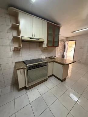 Casa em Nova Rússia