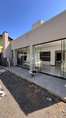 <strong>Sala comercial (Fundos)  - Oficinas</strong>