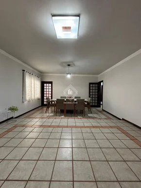 Casa - Bairro órfãs